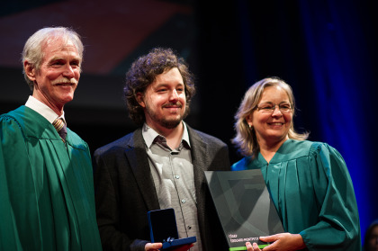 Hugo Desrosiers-Cauvier (Saint-Hubert), diplômé en Technologie de l’électronique – Télécommunications et réseautique et récipiendaire de la Médaille académique du Gouverneur général