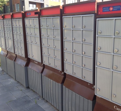 Longueuil veut le retour de la livraison du courrier à domicile et le retrait de toutes les boîtes postales.