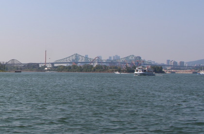 L'agglomération de Longueuil reste vigilante face au déversement d'eaux usées dans le fleuve par la ville de Montréal.