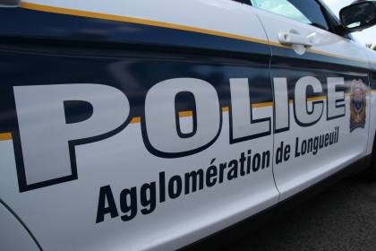La police de l'agglomération de Longueuil invite à la prudence face à une nouveau type de fraude dans la région.