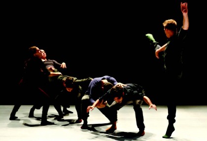 Le Théâtre de la Ville reçoit le Groupe RUBBERBANDance