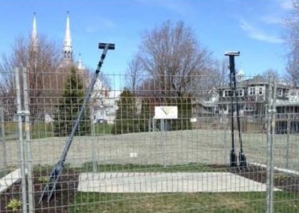 Varennes dénonce l'cte de vandalisme survenu sur l’œuvre d’art Point d’ancrage dans le parc de la Commune.