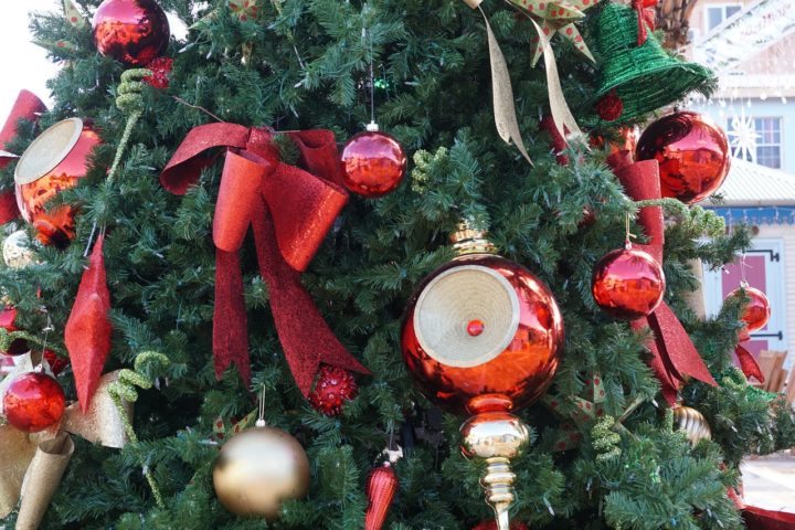 La députée de Vachon organisera son traditionnel dépouillement d'arbre de Noël pour familles démunies.